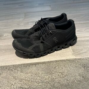 On Running Men's Cloud 5 Black Sneakers US 10.5